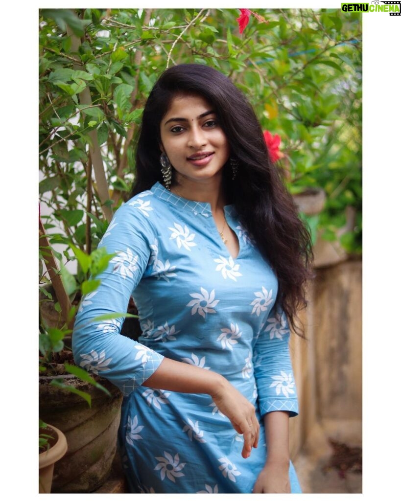 Vaishnavi Arulmozhi Instagram - Just a smile Wardrobe: @mahacollections_03 . . #vaishnavi #vaishnaviarulmozhi
