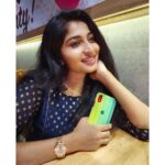 Vaishnavi Arulmozhi Instagram – Phone case from @dheekart 💚
Dress @salwarshoppingbee 
.
#vaishnavi #vaishnaviarulmozhi