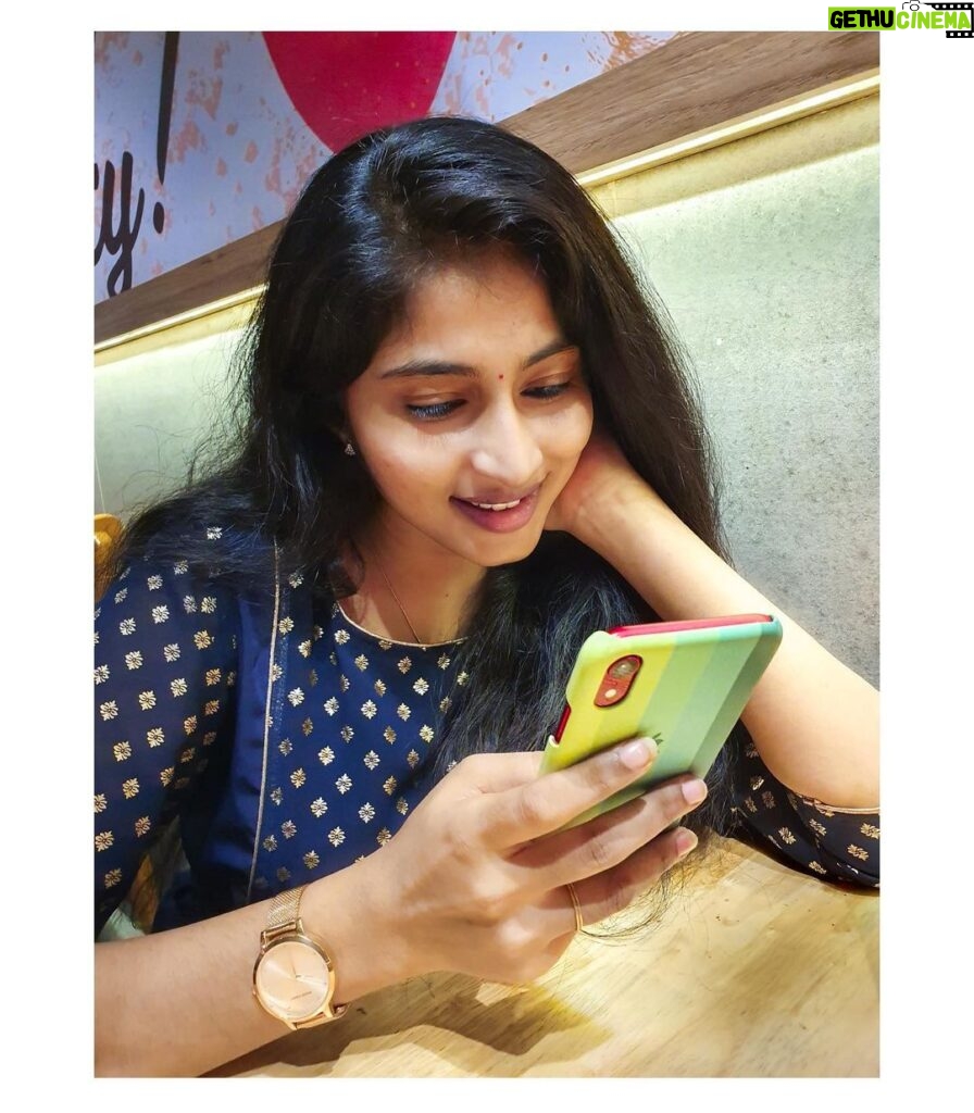 Vaishnavi Arulmozhi Instagram - Phone case from @dheekart 💚 Dress @salwarshoppingbee . #vaishnavi #vaishnaviarulmozhi
