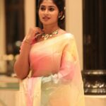 Vaishnavi Arulmozhi Instagram - இதழ்கள் பேச மறுப்பின், விழிகளில் உரைப்பவள்..!✨ ஆடை: @vasthiraboutique ❤️ 📸 : @mr.viki_pixer @thinkstudiosindia