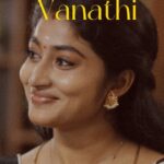 Vaishnavi Arulmozhi Instagram - Being Vanathi 😃 பேரன்பு | திங்கள் - சனி | மாலை 6.30 மணிக்கு. #Peranbu #Karthick #Vanathi #Aarthi #Jeeva #Rajeshwari #Vaishnavi #Vijay #ZeeTamil #DigitalExclusive #ZeeOnTheGoReels