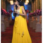 Vaishnavi Arulmozhi Instagram - What else I would ask for! Thanks to my family out there who voted and made me the FAVOURITE HEROINE ❤️ AND FAVOURITE MARUMAGAL of 2022 😍. Thank you @zeetamizh for giving me this beautiful opportunity. Special thanks to @ramanagirivasan Sir for giving me this Vanathi . Thanku 2023 for the super duper kick start! Costume: @kiarainchennai Pics: @teamcreators #zeekudumbaviruthugal2022 #vaishnavi #vaishnaviarulmozhi