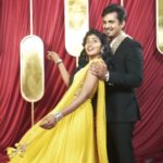 Vaishnavi Arulmozhi Instagram - ZEE தமிழ் குடும்ப விருது.. இந்த பொங்கலுக்கு உங்க விருந்து! ஜீ தமிழ் குடும்ப விருதுகள் 2022 | நாளை மாலை 6.30 மணிக்கு. #ZeeTamilKudumbaVirudhugal2022 #ZTKV2022 #ZeeTamil #LiveReel