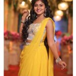 Vaishnavi Arulmozhi Instagram - Make ur own happiness ✨ Engrave it ! To be embraced 🥰 Do watch #zeekudumbaviruthugal2022 only on @zeetamizh @5:30pm tomorrow and on jan 16th 6:30pm Costume: @kiarainchennai 📸: @storiesbysidhu #vaishnavi #vaishnaviarulmozhi