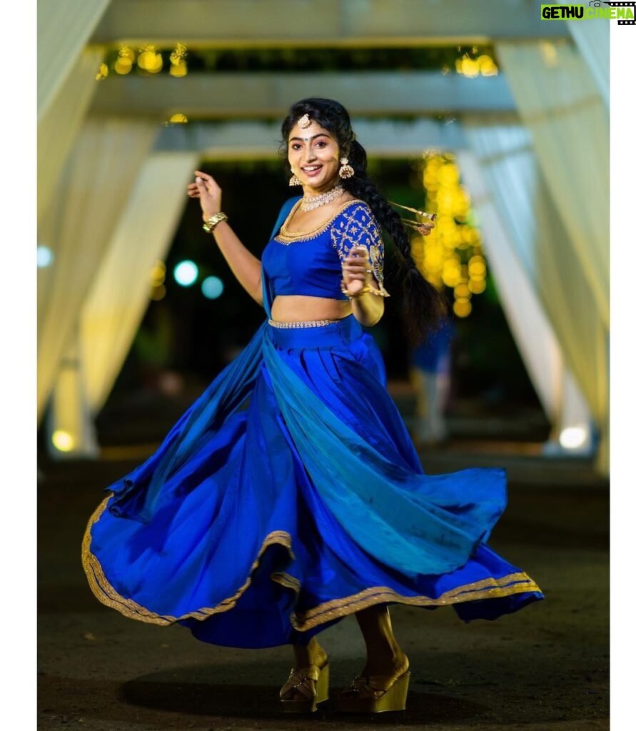 Vaishnavi Arulmozhi Instagram - Just a swirl 💙💫 Lehanga: @designed_by_sindhu Jewellery: @new_ideas_fashions Shot by: @smilebookphotography #vaishnaviarulmozhi #vaishnavi