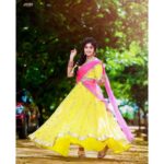 Vaishnavi Arulmozhi Instagram - மஞ்சள் மேகம்💛 ஆடை: @designed_by_sindhu 💛 சிகை அலங்காரம் : @dreamlivemakeupartist ஒளிப்பதிவு : @edengroupofstudio ஒப்பனை: நானே ☺️ அணிகலன் : @methurna_collections #vaishnavi #vaishnaviarulmozhi