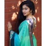 Vaishnavi Arulmozhi Instagram - என்னருகில் நீ வரும் கணம் எதிர்பார்க்கும் இமைகள்! கனைகளாய்! ஆடை: @srisaicollections9 ரவிக்கை: @vastram_theethniccouture #vaishnavi #vaishnaviarulmozhi