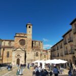 Valeria Britos Instagram - Sigüenza, “la que domina el valle”, está situada en un valle a unos 1.000m de altitud. Se encuentra en la provincia de Guadalajara ,en la comunidad autónoma de Castilla-La Mancha.. . . . #siguenzamedieval #guadalajara #castillalamancha #vamosviendo #viajes # travel #españa Sigüenza, Castilla-La Mancha, Spain