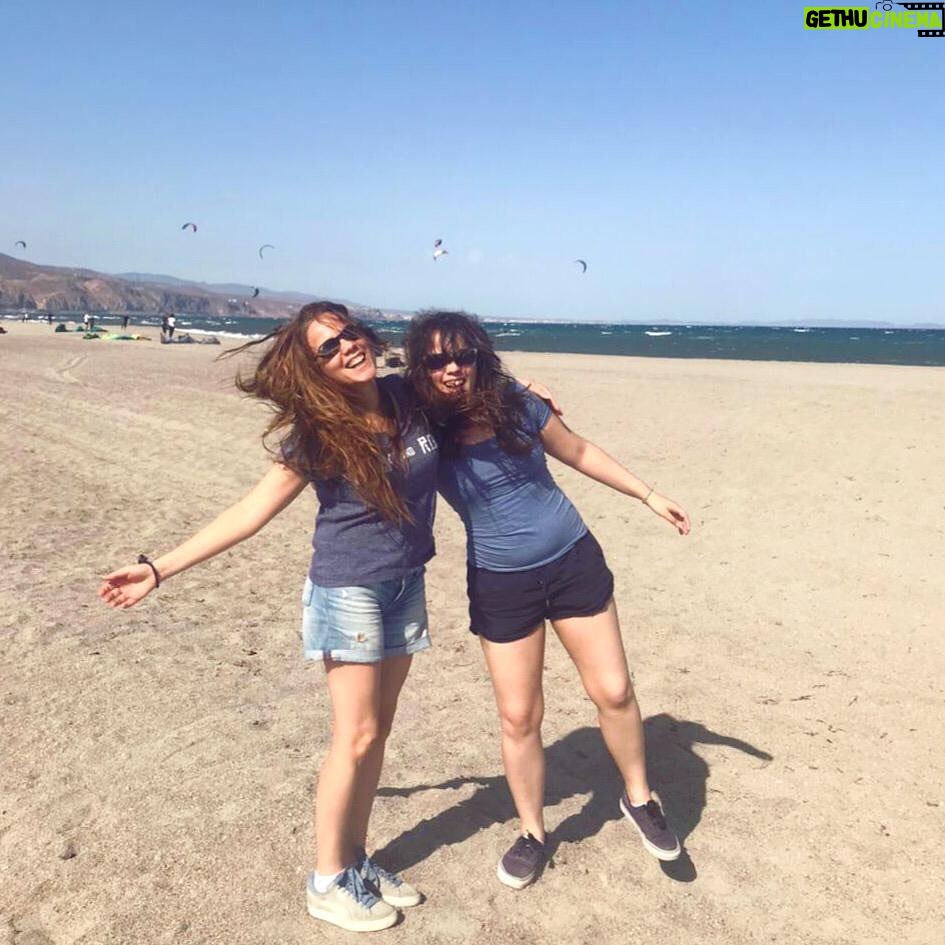 Valeria Britos Instagram - 1, 2, 3 👯♂️ . . . #aguadulce #madreehija @calu.sancho Aguadulce, Andalucia, Spain