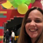 Valeria Britos Instagram - Días intensos de trabajo y muchos encuentros con personas a las que quiero mucho. Risas, abrazos y charlas tan esperadas que me hicieron muy feliz. Gracias por estar siempre tan cerca a pesar de la distancia. Antes de llegar al último abrazo de este video pudimos reencontrarnos con dos amigos y exprimir las horas. Pronto nos volvemos a ver