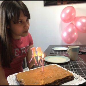 Valeria Britos Instagram - Una vez por año pedimos tres deseos pero cada día hay que disfrutarlo y perseguir los sueños, luchar para alcanzarlos y soñar en grande...seguro la vida te sorprende con mucho más! Te amo @calu.sancho