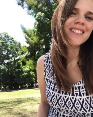 Valeria Britos Instagram - Feliz porque esta semana vuelvo a tomar clases de baile 💃 
Desde chica me encanta la danza, mi primer trabajo en tv fue como bailarina en un programa infantil.
Nunca es tarde para hacer lo que te hace bien 😉 
Este año a full con la danza 💕