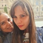 Valeria Britos Instagram - #tbt con mi hija . . . . #barcelona #casadegaudí #sagradafamiliabarcelona #madreehija #travel #risas #lanena