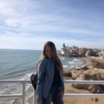 Valeria Britos Instagram - 🤗 Charlas y caminatas con @calu.sancho . El.mejor plan. . . #sitges #españa Sitges, España