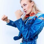 Valerie Huber Instagram - Star of the @netflixde show "Kitz" and #RedBulletin's Austrian edition cover star @valerie__huber has many talents. At the #LinkInBio read about how she balances being a performer, author, activist and taekwondo fighter 🦸‍♀️ and manages to remain energized through it all! ✍️ @waltraud_hable  📸 @hildevanmas  ______________________ Star der @netflixde-Serie „Kitz" und das Gesicht auf dem Cover der aktuellen österreichischen #RedBulletin -Ausgabe @valerie__huber hat viele Talente. Im Interview unter #LinkinBio erzählt sie, wie sie ihr Leben als Schauspielerin, Sängerin, Autorin, Aktivistin, Filmemacherin, Model und Taekwondo-Fighterin  meistert 🦸‍♀️  Und sich dadurch nicht ausgelaugt, sondern noch energiegeladener fühlt. Vienna, Austria