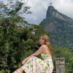Vanesha Prescilla Instagram - having good timess here in rio de janeirooo! so glad to see one of seven wonders of the world, christ the reedemer🇧🇷🇧🇷🇧🇷 #HavaianasinBrazil2023 #HavainasIndonesia #MadeinBrazil #DesignForAFreeLife Rio de Janeiro, Rio de Janeiro