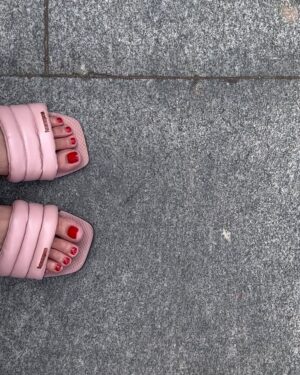 Vanesha Prescilla Instagram - having good timess here in rio de janeirooo! so glad to see one of seven wonders of the world, christ the reedemer🇧🇷🇧🇷🇧🇷 

#HavaianasinBrazil2023
#HavainasIndonesia
#MadeinBrazil
#DesignForAFreeLife