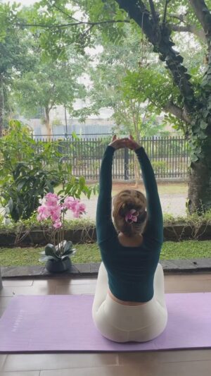Vanesha Prescilla Instagram - hi! aku mau kasih tau nih life hack aku kalo mau olahraga pas lagi mens!

yesss aku pake pembalut ultra tipis 1mm biar gak ganjel pas pake sportswear, the one and onlyyy Laurier Super Slimguard! bener-bener bikin berasa gak pake pembalut, gerakan ku jadi lebih free💃🏻

kalian yang suka gerak aktif dan leluasa, yuk ikutan juga #movewithZEROFEEL dengan Laurier Super Slimguard! Cuma dengan share kegiatan olahraga kamu pas lagi menstruasi dan menangin berbagai hadiah sportswear menarik! follow dan check info lengkapnya di @laurierid yaa! ditunggu sebelum 18 Agustus 2023, jangan sampai ketinggalan! 🏃🏻‍♀️💨
