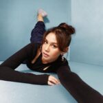 Vanesha Prescilla Instagram - selain menjadi aku dengan profesi yang sekarang, aku juga mau explore untuk menantang diri jadi seorang penyanyi, penari dan racer. menurut aku mencari berbagai versi dari diri kita itu proses belajar yang panjang, tapi worth everything. kamu punya berbagai versi dari diri kamu yang bisa ditujukin? post di feed dengan foto atau video dan ikutan #BeUnlimitedMe challenge yuk! caranya: 1. post foto atau video tentang kamu yang berani Break The Limit dalam hal apapun! misalnya selain menjadi seorang mahasiswa, kamu juga berani untuk menantang diri menjadi seorang penulis, atau penari. apapun itu! ceritain di caption sedikit tentang pengalaman kamu menjadi #BeUnlimitedMe 2. sertakan hashtag #OPPOReno7Series5G #UnlimitedMelnPortrait #ThePortraitExpert dan #BeUnlimited Me dan tag @oppoindonesia 3. mention 3 teman untuk ikutan juga info lebih lanjut, cek ke @OPPOIndonesia ya, good luck! 🌹#ShotonOPPO