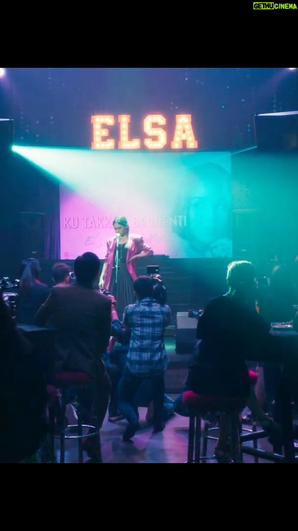 Vanesha Prescilla Instagram - seneng banget dan terharu gaada abisnya kalo liat trailer ini. film yang sangat personal buat aku dan sampe kehati.. akan segera tayang tanggal 30 desember 2021. semoga semuanya suka dan bisa cinta sama film ini ya ❤️ see u on cinemas