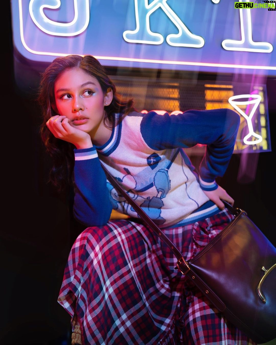Vanesha Prescilla Instagram - the future can be so bright, it's blinding ✨ speaking of future, @coach has launched their Fall collection Windows of The Future at their Senayan City store! come and check out their colorful installation ❤️🔥 #CoachNY #CoachIndonesia
