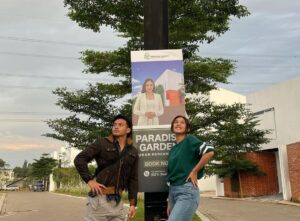 Vanesha Prescilla Instagram - hi! gimana yang udah nonton episode 1 Paradise Garden? suka ngga? 🤡
yang belum, nonton ya di @vidiodotcom