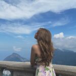Vanesha Prescilla Instagram – having good timess here in rio de janeirooo! so glad to see one of seven wonders of the world, christ the reedemer🇧🇷🇧🇷🇧🇷 

#HavaianasinBrazil2023
#HavainasIndonesia
#MadeinBrazil
#DesignForAFreeLife Rio de Janeiro, Rio de Janeiro