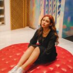 Vanesha Prescilla Instagram - @onitsukatigerindonesia thanks for having me 🪩🪩🪩 such a fun dinner!