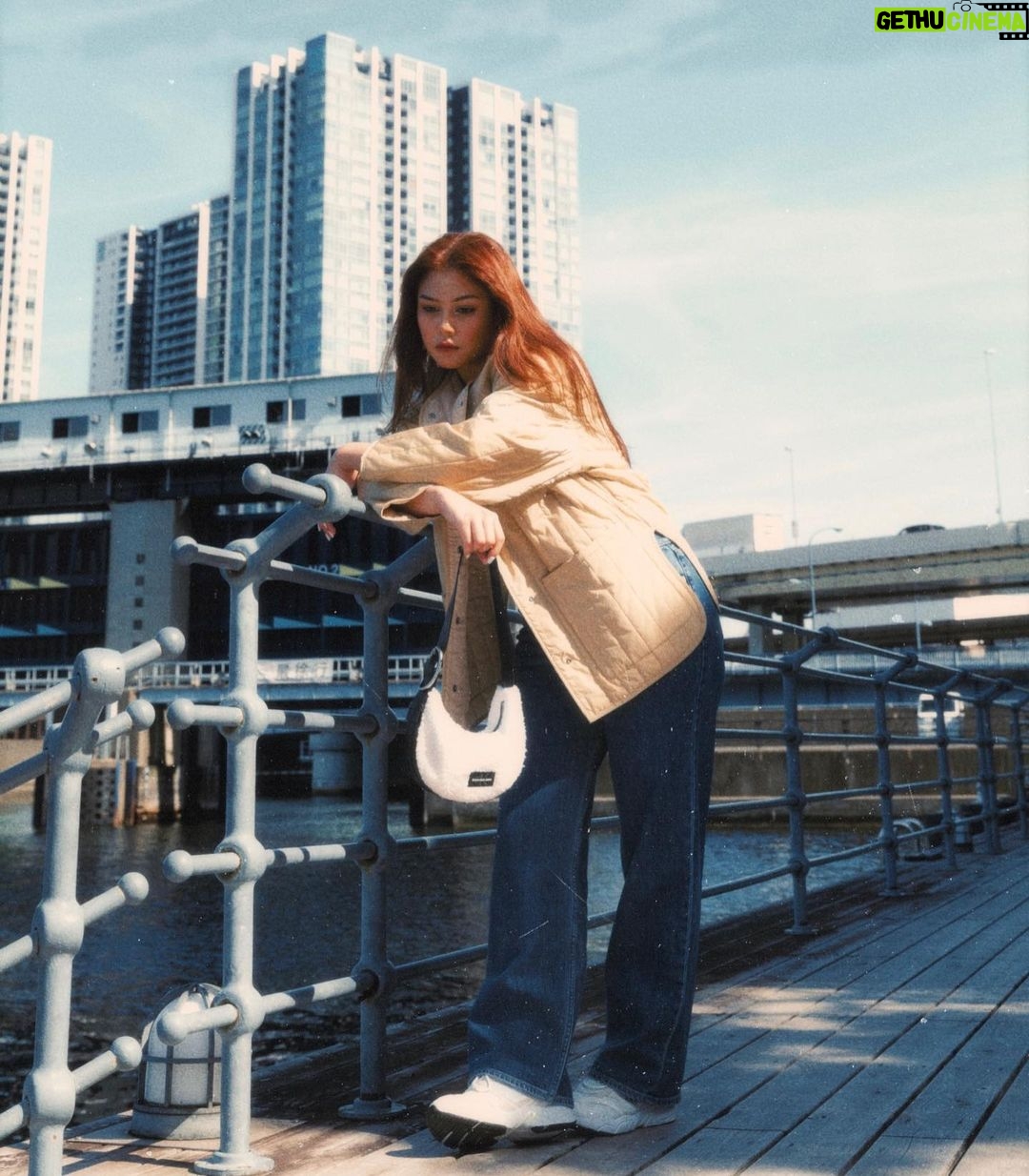 Vanesha Prescilla Instagram - dreamy tokyo with @calvinklein #mycalvins @mapfashion ✨💜 Tokyo, Japan