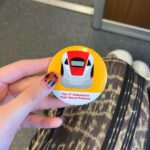 Vanesha Prescilla Instagram - akhirnya mampir lagi ke bandung!! tapi yang kali ini spesial karna diajak sama pak Presiden Jokowi sambil cobain kereta cepat yang sangat menyenangkaann! bersih, nyaman, bagus, dan hemat waktu karna total perjalanan jakarta-bandung kurang lebih cuma 45 menit, gapake macet macetan dan super cepetttt sampe 350km/h. terimakasih pak Jokowi ❤️🤍 Jakarta, Indonesia
