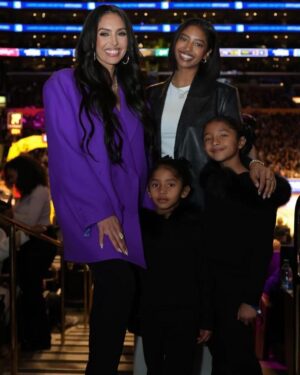 Vanessa Laine Bryant Instagram - Queen Mamba & my lil’ mambas 💜💛👑🐍