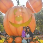Vanessa Laine Bryant Instagram - Disney Day w/my Koko Bean 🎃🫶🏽🧡🦇