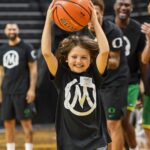 Vanessa Laine Bryant Instagram - 📍Eugene, OR -- Together with @OregonWBB & @OregonMBB, we brought our MMSF Skills Academy basketball camp to the University of Oregon!  The @GoDucks helped us to empower local youth to live an inspired life through Kobe and Gianna’s legacy.  The kids had so much fun with the players, coaches and @TheOregonDuck 🦆 Thank you @oregonwbb and @oregonmbb for making this a fun and enjoyable experience for all the kiddos!  #PlayGigisWay ❤️ #Mamba #Mambacita #MambaForever #GoDucks @mambamambacitasports