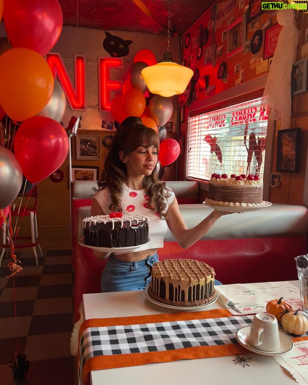Vanessa Morgan Instagram - Thanks for all the birthday wishes, love you guys 🥺♥️