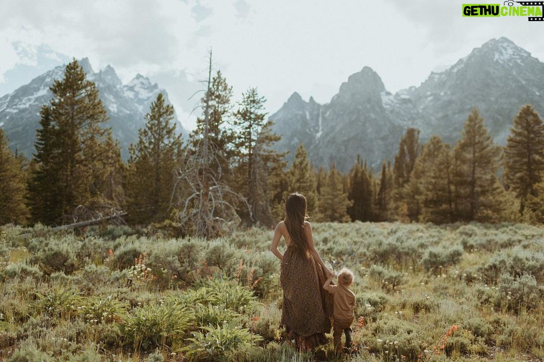 Vanessa Morgan Instagram - Going where the wind takes us 🤍 @jaidenrichanphotos Jackson Lake Wyoming