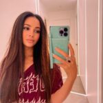 Vanessa Morgan Instagram - Lighter & ready for summer adventures🌞 ☥