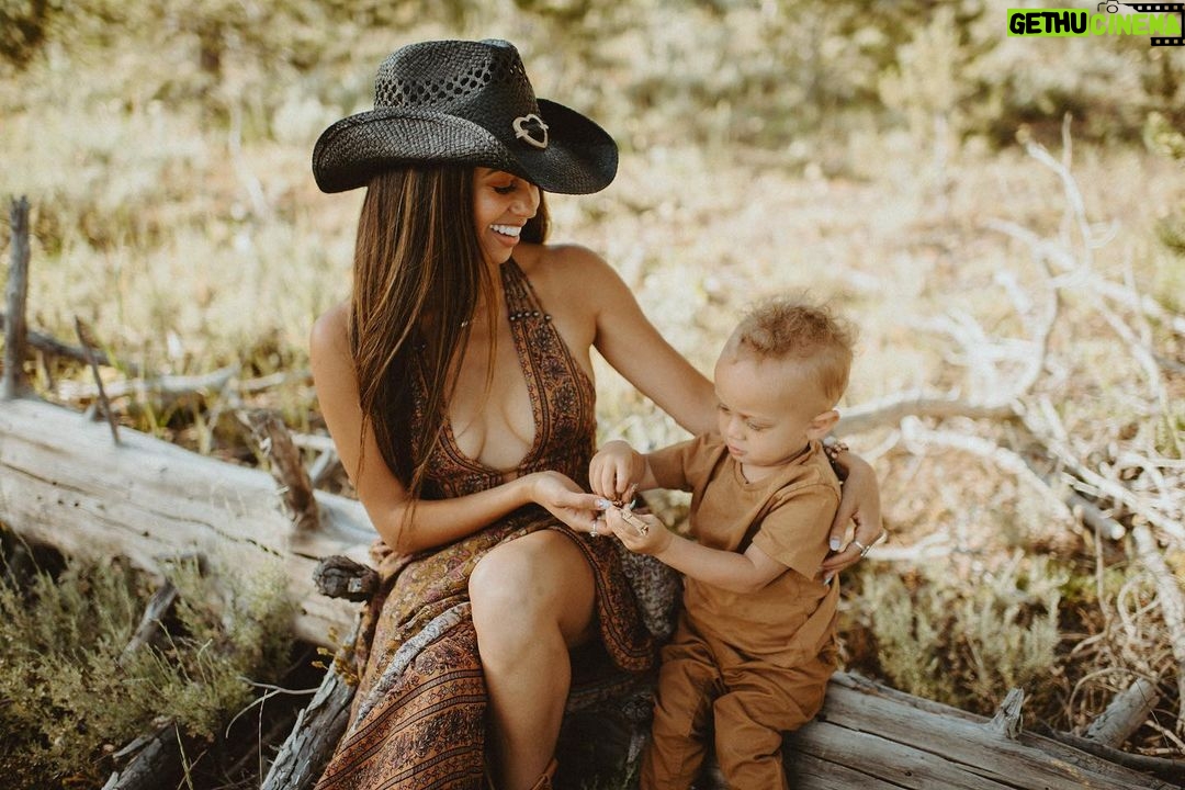 Vanessa Morgan Instagram - Going where the wind takes us 🤍 @jaidenrichanphotos Jackson Lake Wyoming
