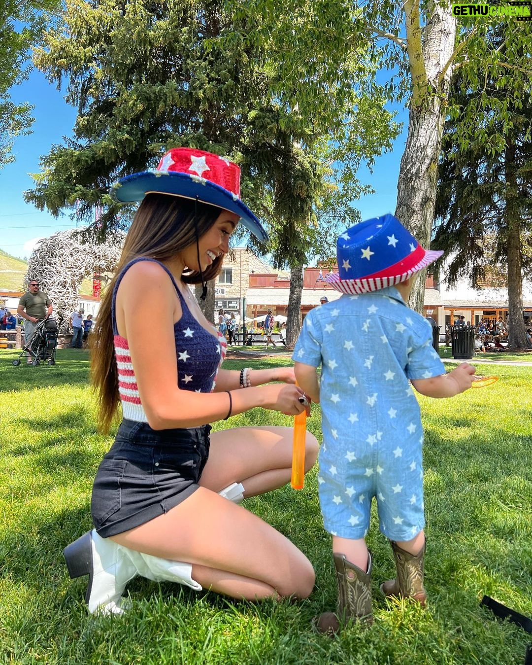 Vanessa Morgan Instagram - ♥️🇺🇸🤠 Jackson, Wyoming