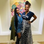 Vanessa Williams Instagram - The EYES have it! @amytheard #THRUMYEYES An unforgettable art experience, an unforgettable ARTIST! Was a pleasure hosting your night of expression! Love you Amy! Thank you @studiooneeightynine for dressing me! Thank you @raeshines for making this divine reconnection! Makeup @kenyascottmua @hairbytanye ❤️#ifeelpretty