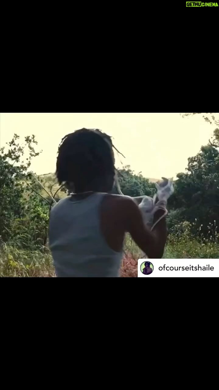 Vanessa Williams Instagram - #Scorpioseason I got one! @ofcourseitshaile 🔥🔥🔥#ProudMama