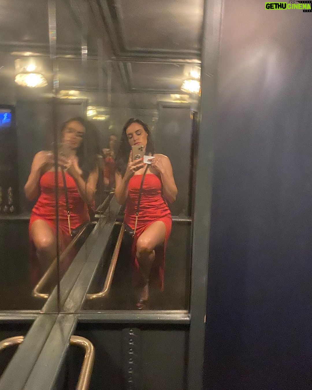 Vannessa Vasquez - 707 Likes - Mentally …. I’m back in Paris for fashion week with everyone else … but gaining 7 pounds cuz I like to eat and fuck It we are on strike still so why not 🥰 🛍 #paris #lourvemuseum