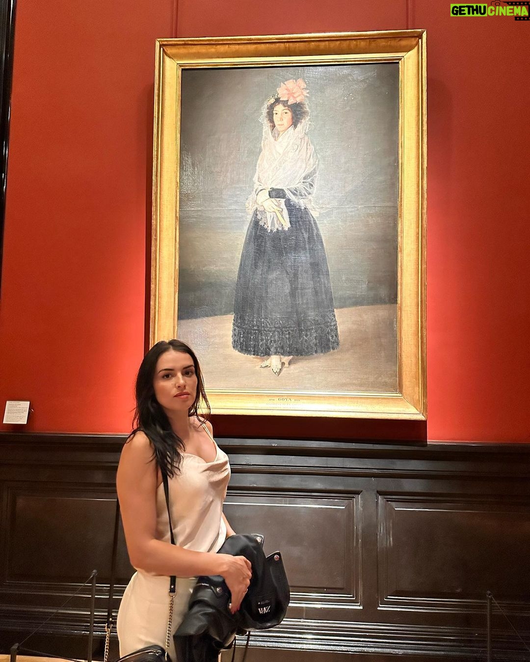 Vannessa Vasquez - 707 Likes - Mentally …. I’m back in Paris for fashion week with everyone else … but gaining 7 pounds cuz I like to eat and fuck It we are on strike still so why not 🥰 🛍 #paris #lourvemuseum