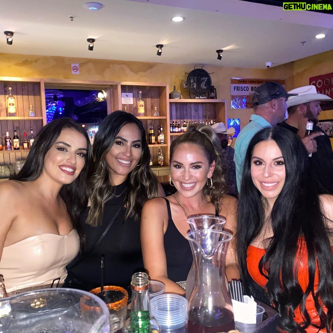Vannessa Vasquez - 572 Likes - Happy birthday my gator girl!! @birdcarranza 😘I love you ! Love all of you so much !!
Yes my bestie surprise flew me to Houston for a day to surprise my other bffs. I have the best days ones ever!! 🥰
Hadn’t been able to spend my girls bday since I left to LA bc this is usually a busy time for actors but here we are making the most of the strike and getting able to be there for our loved ones to celebrate their special days . Xoxo 🎂
Just missing @sheilatwin and @bizzi_b !!
Sexy Seven Clique out here aging like fine wine 🍷
#bffs #dayones #since1998 #birthday #houstongirls #texasgirls #rideordies #dancingqueen