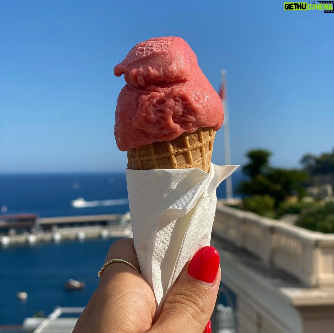 Vannessa Vasquez - 775 Likes - Once upon a time I fell in love with France 🇫🇷… once upon a time im still In Love 😻…
#paris , #nice #france #thelourve #monalisa #eiffeltower