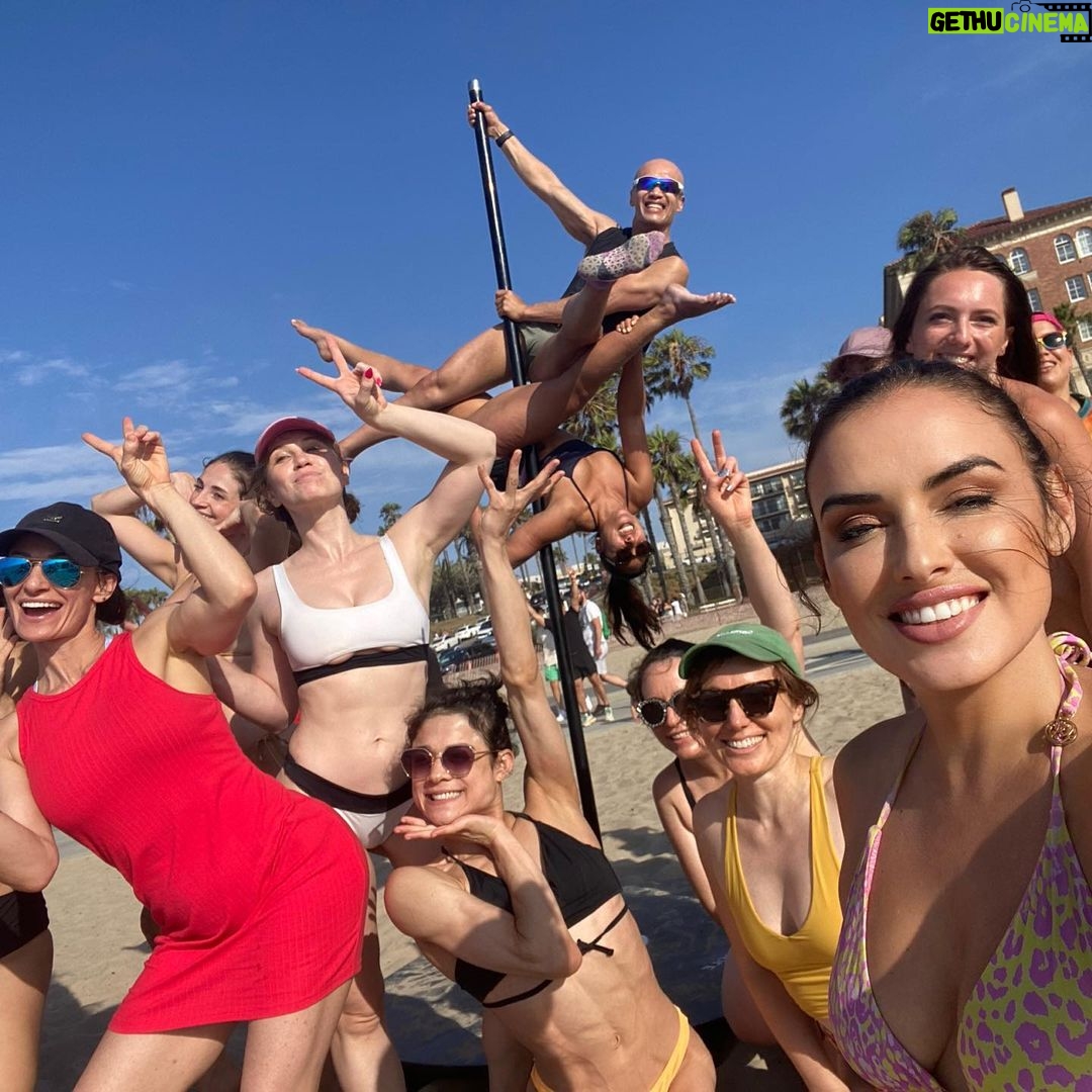 Vannessa Vasquez - 605 Likes - Grateful for another weekend of rest and fun 🤩!! Back to action plan … although part of the action plan is making time for fun, rest, and me time 💆🏻♀️. Let’s get it 💥 !!
#motivationalmonday bc