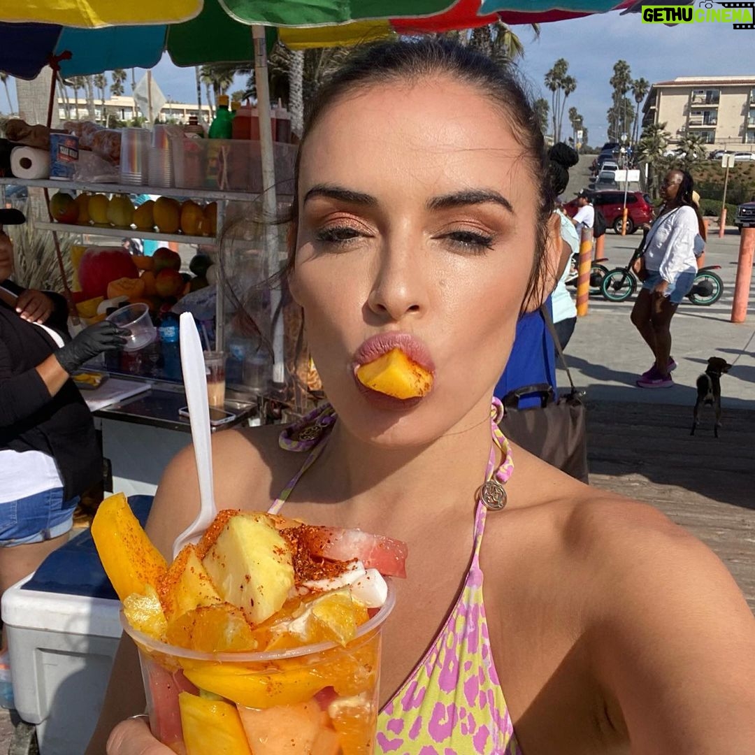 Vannessa Vasquez - 605 Likes - Grateful for another weekend of rest and fun 🤩!! Back to action plan … although part of the action plan is making time for fun, rest, and me time 💆🏻♀️. Let’s get it 💥 !!
#motivationalmonday bc