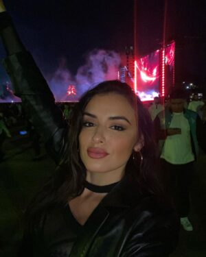 Vannessa Vasquez Instagram - Stop chasing it ! The universe will bring it you ! … I had been chasing this festival all year since January and it never fit in my schedule to fly where ever they’d be so….I let it go. 

Then it popped up in my back yard ! 

💀 After Life Festival was epic . We only have one life. Enjoy. If I don’t see you in this one . I’ll see ya in the after life 🦾. …. #afterlifefestival 🖤