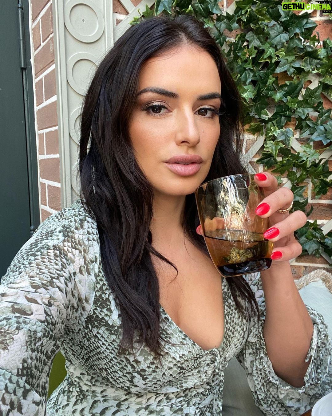 Vannessa Vasquez - 707 Likes - Mentally …. I’m back in Paris for fashion week with everyone else … but gaining 7 pounds cuz I like to eat and fuck It we are on strike still so why not 🥰 🛍 #paris #lourvemuseum