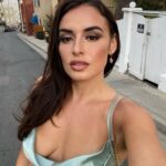 Vannessa Vasquez Instagram - Not gonna lie this double strike was making everything thic, my worries, my booty and my eyebrows! 😅 Glad to finally see a little bit of hope ! Cheers to my WGA friends congratulations on a good fight . my SAG-AFTRA members ! We got this 💪🏽