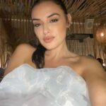 Vannessa Vasquez Instagram - Happy birthday 🎂 to all my Virgo babies xoxo 😘 I’m your present 🎁 😝 West Hollywood, California